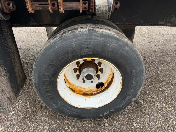 2014-utility-flatbed-image-6