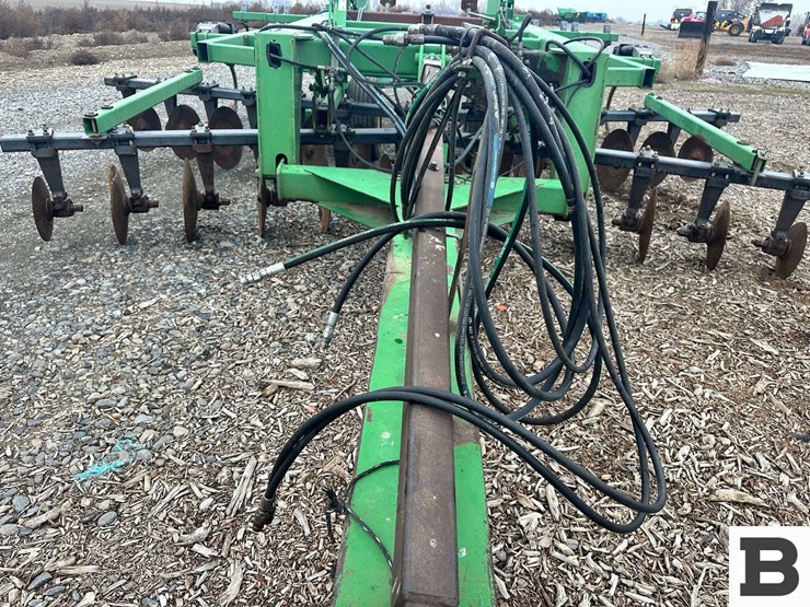 john-deere-2700-image-11