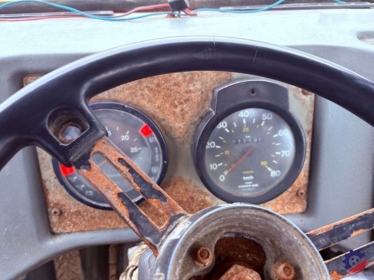 1995-volvo-a30-image-72