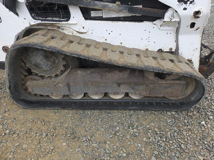 2020-bobcat-t740-image-50