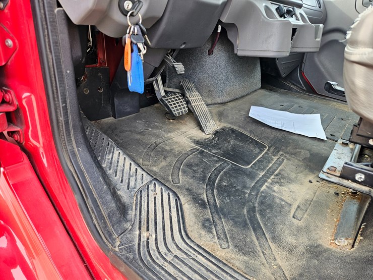 2016-freightliner-s2g-image-51