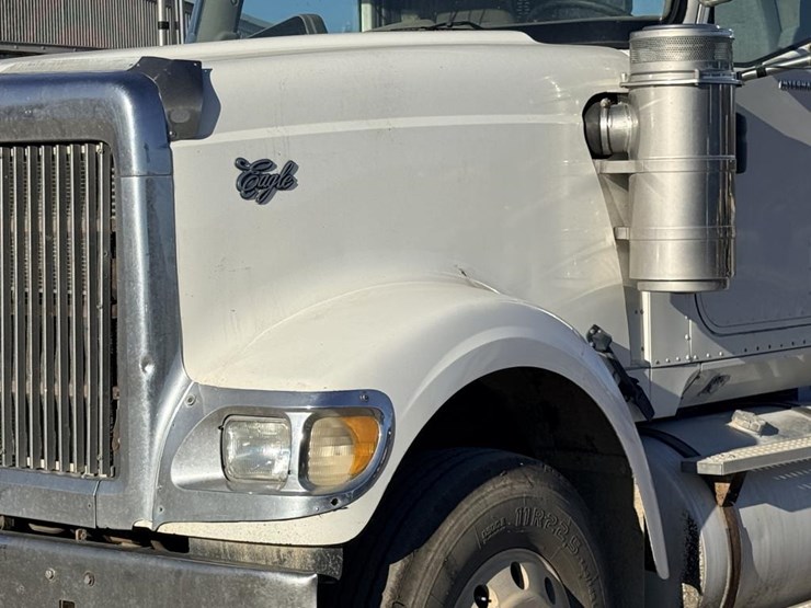 #1972-•-2008-international-eagle-day-cab-truck-tractor-image-9