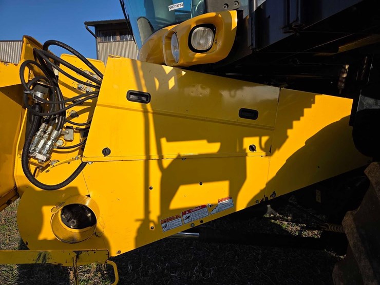 2010-new-holland-cr9065-image-10