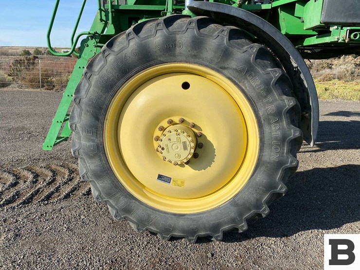 2013-john-deere-4830-image-16