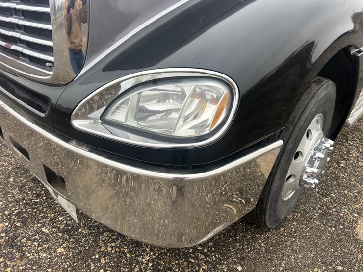 #1675-•-2016-freightliner-harrison-glider-kit-day-cab-truc-image-9