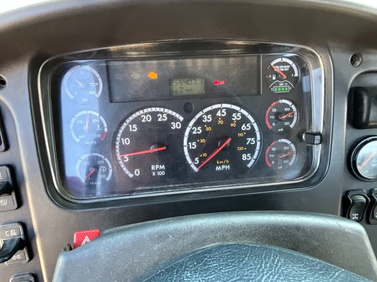 2013-freightliner-sd114-material-crane-image-25