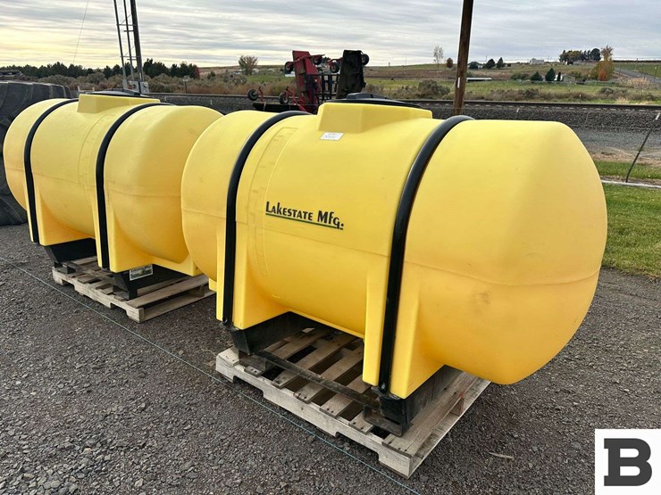 lakeside-mfg-saddle-tanks-image-2