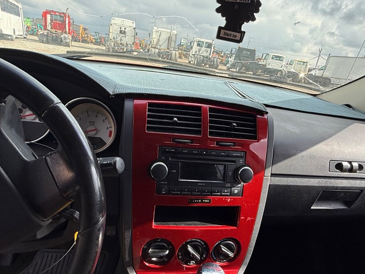 2008-dodge-caliber-image-27