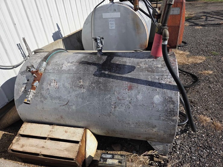 300-gallon-fuel-tank-w/-gas-boy-pump-image-3