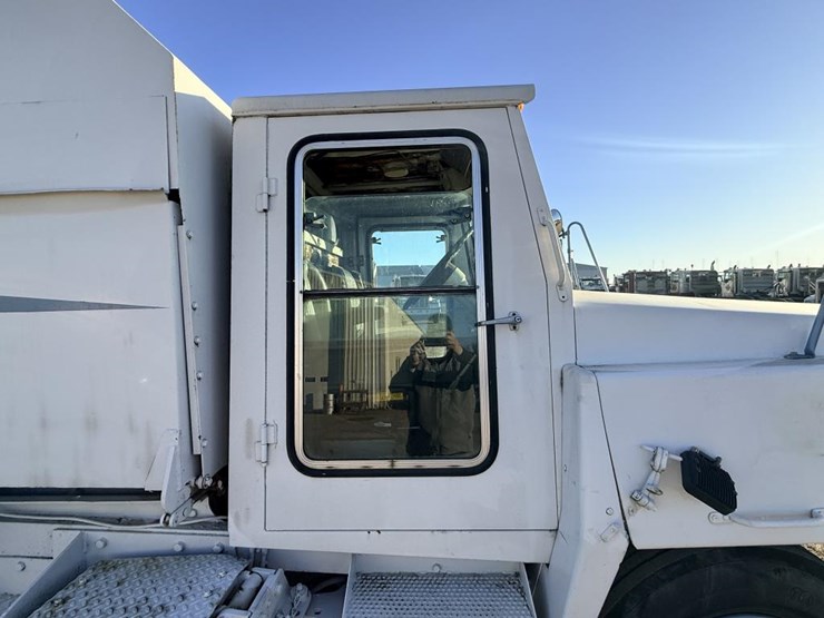 #1981-•-1990-mobil-sweeper-ahl-sweeper-truck-image-28