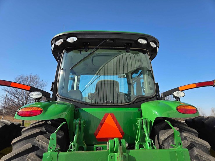 2012-john-deere-8285r-image-37
