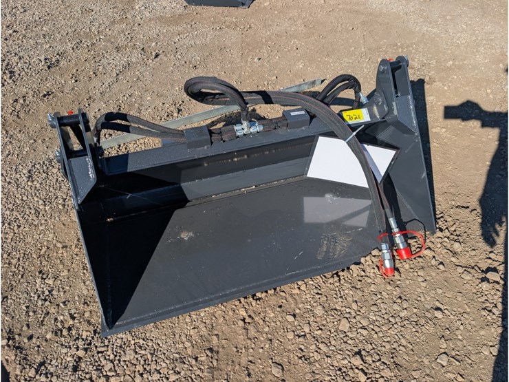 wolverine-mini-skid-steer-4-in-1-bucket-46"-image-2