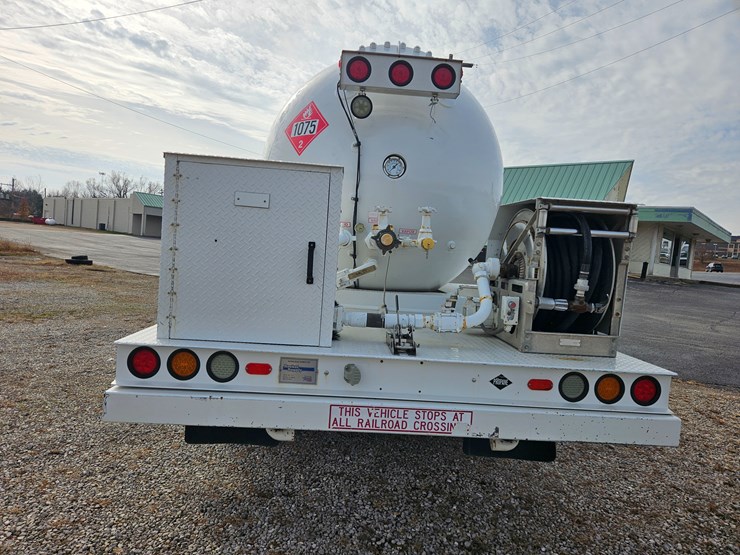 2016-freightliner-s2g-image-14