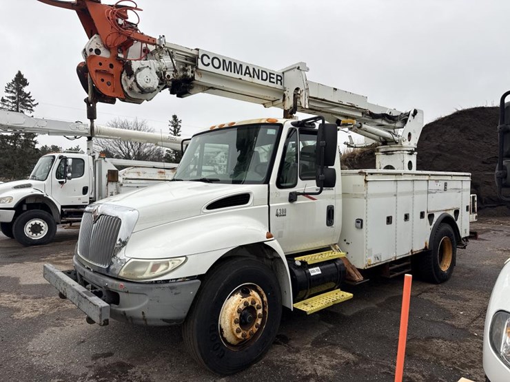 2002-international-4300-sba-image-1