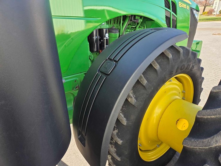 2012-john-deere-8285r-image-51