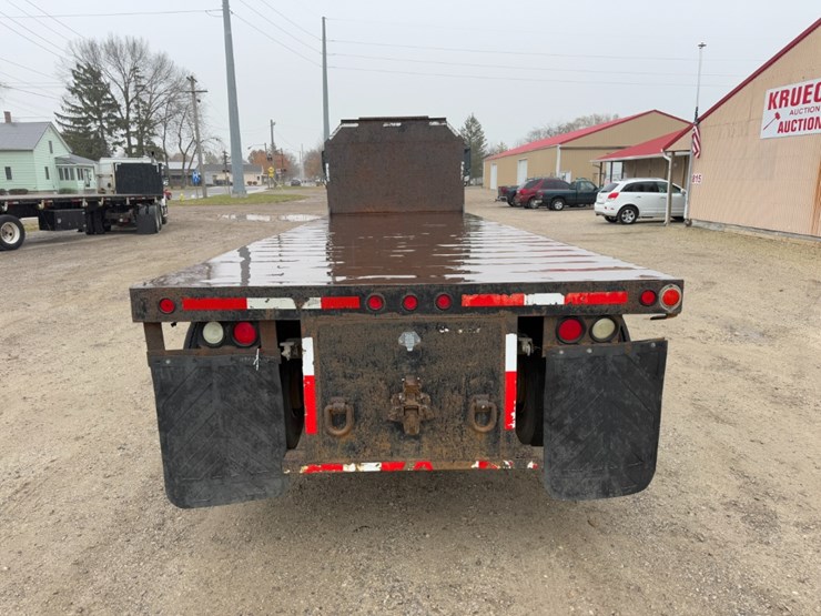 2006-freightliner-m2112-flatbed-image-5