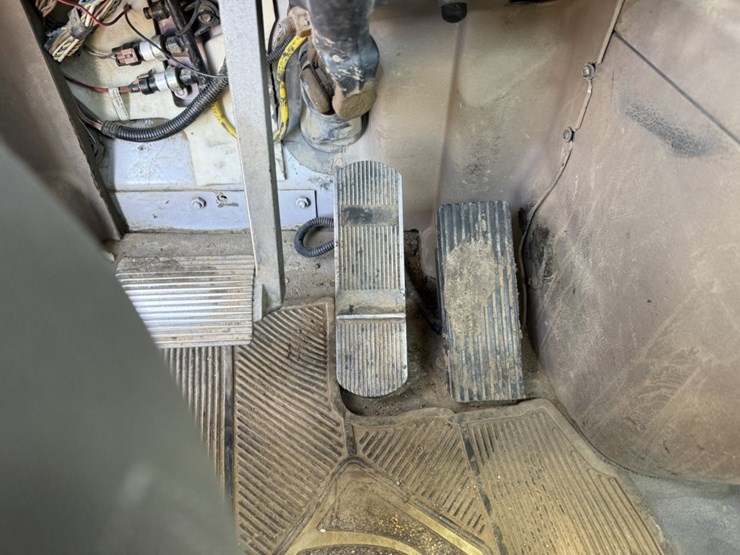 #1952-•-2008-international-eagle-day-cab-truck-tractor-image-49