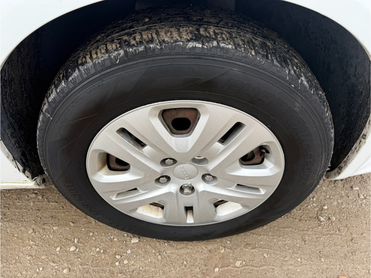 2016-dodge-grand-caravan-image-11