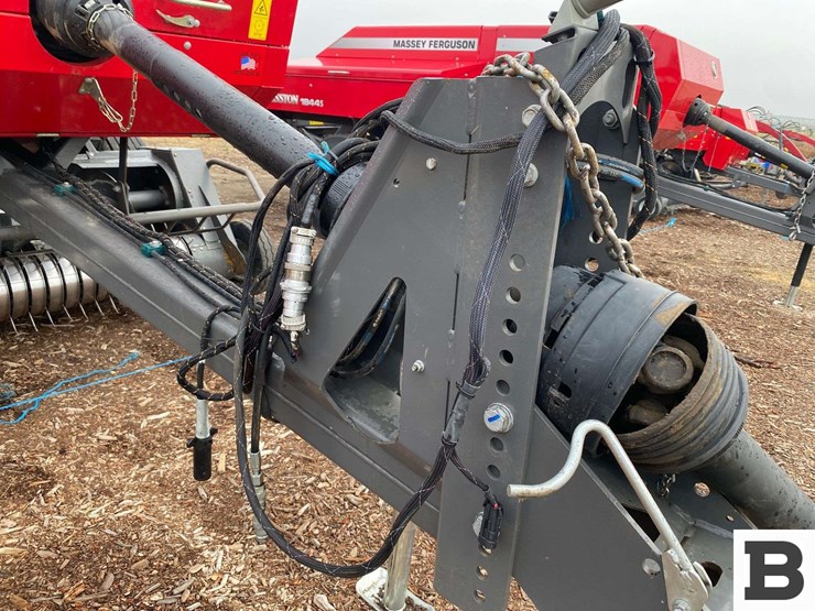 massey-ferguson-1844s-image-8