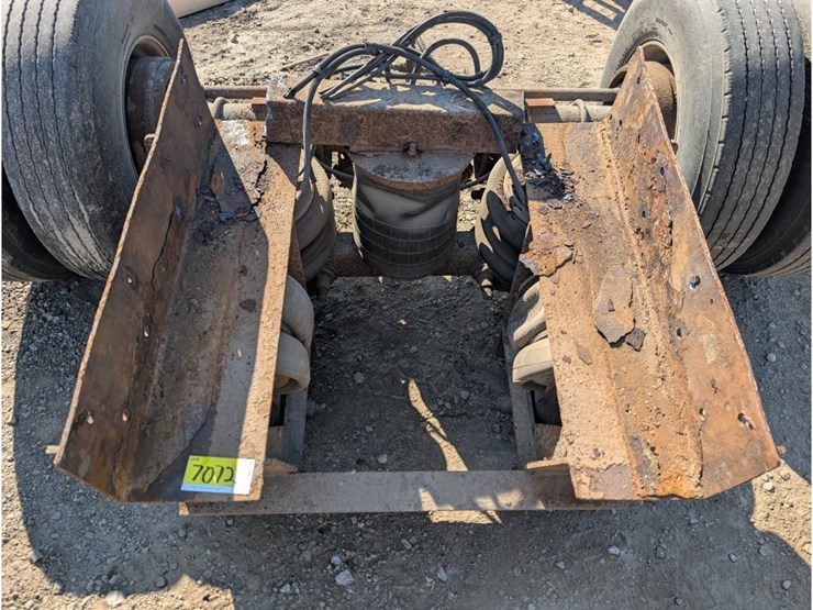 lift-axle-w/-air-ride-suspension,-aluminum-rims-image-8