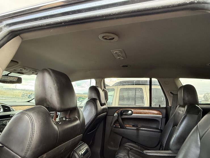 2012-buick-enclave-image-32