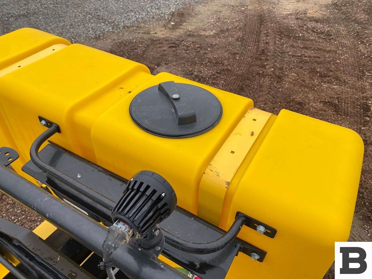 new-holland-340-image-63