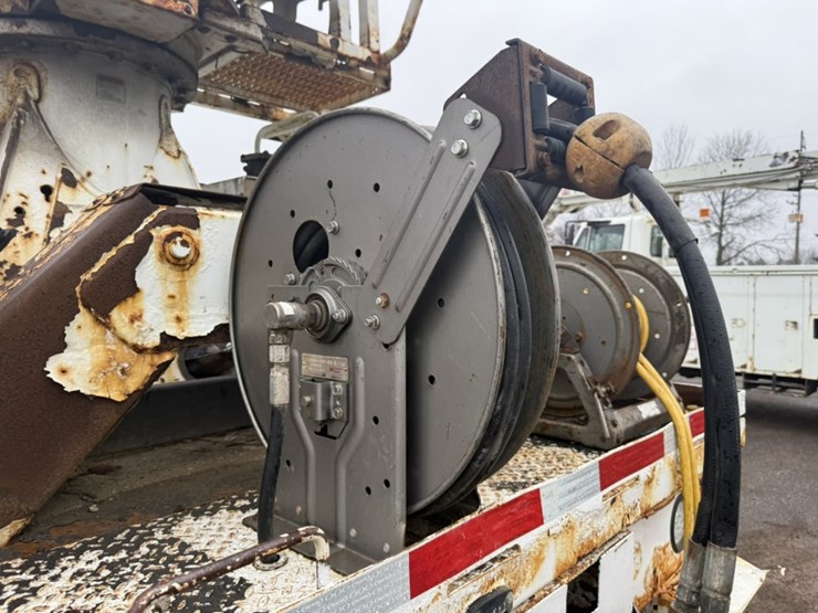 #2000-•-2014-freightliner-altec-digger-derrick-image-42