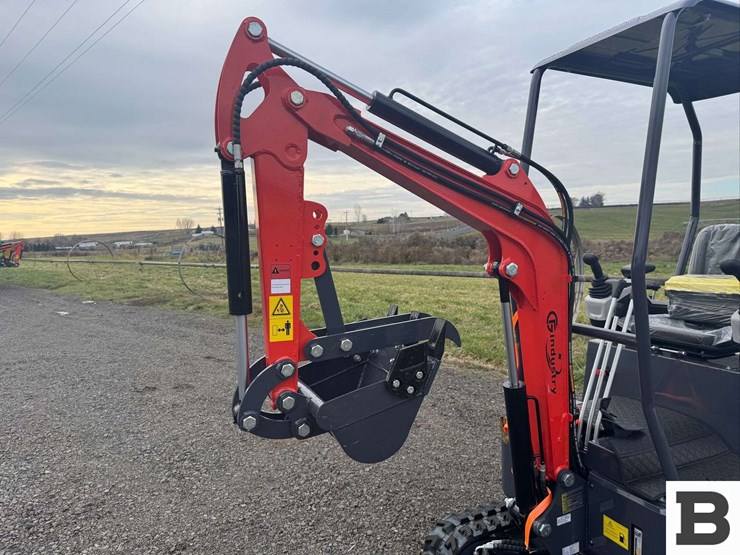 2025-cfg-industrial-mx15rx-mini-excavator-image-11