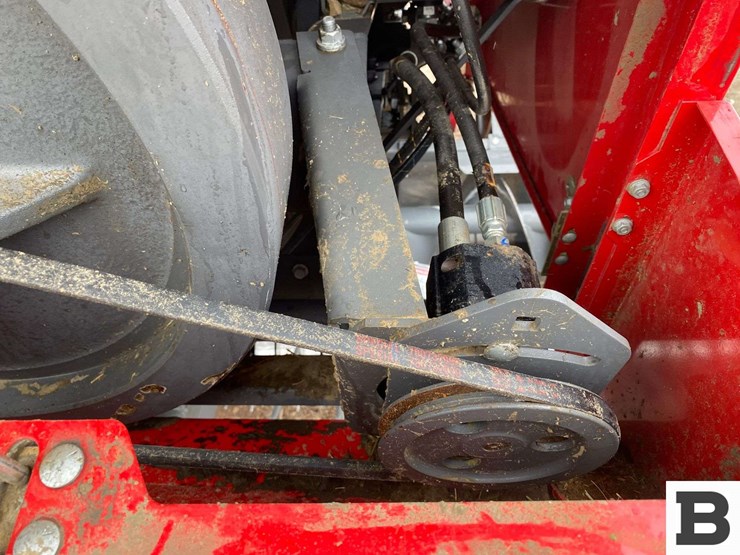 massey-ferguson-1844s-image-12