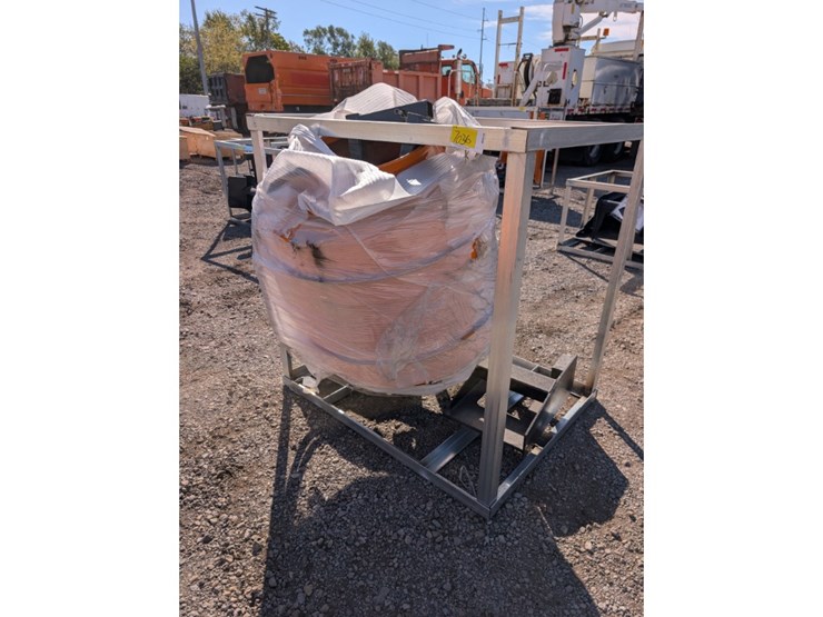 landhonor-skid-steer-concrete-mixer-image-1