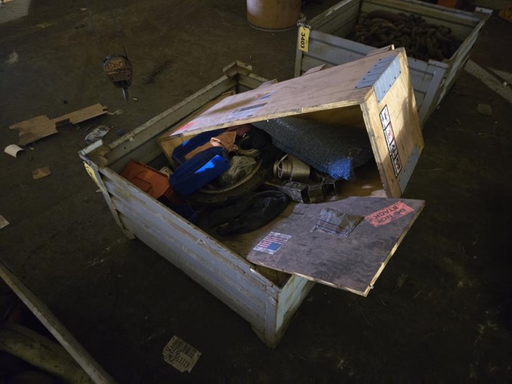 #3402-•-steel-crate-w/-misc.-items-image-4