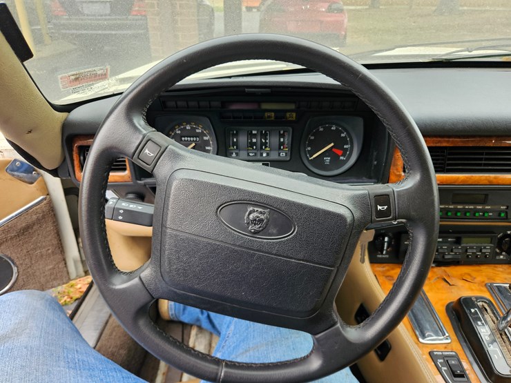 #21242-•-1990-jaguar-xjs-passenger-car-image-36