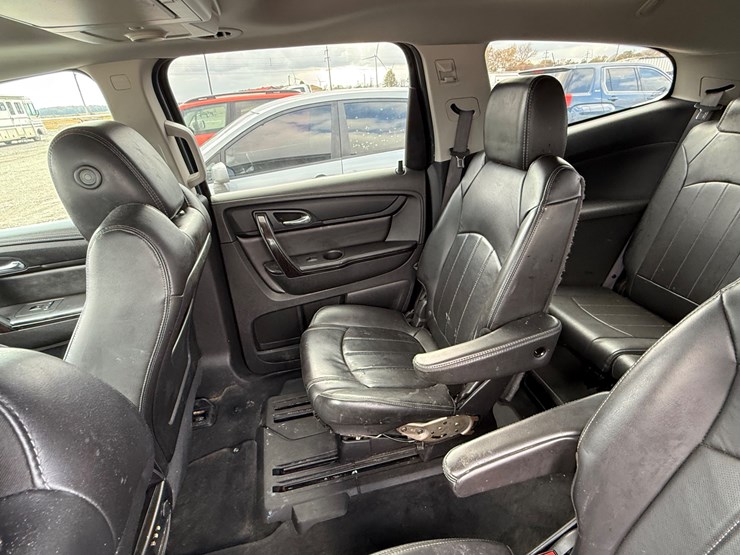 2015-chevrolet-traverse-image-20