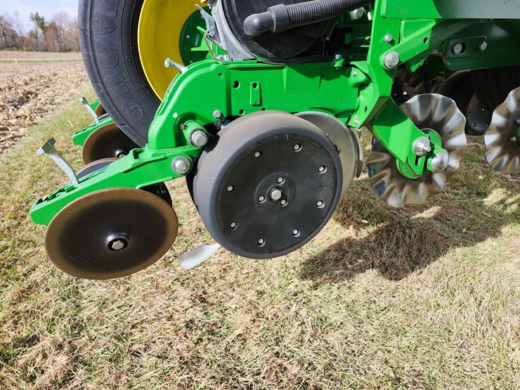 2021-john-deere-1795-image-4