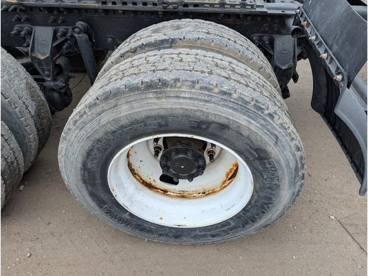 2007-mack-cxn613-daycab-image-7