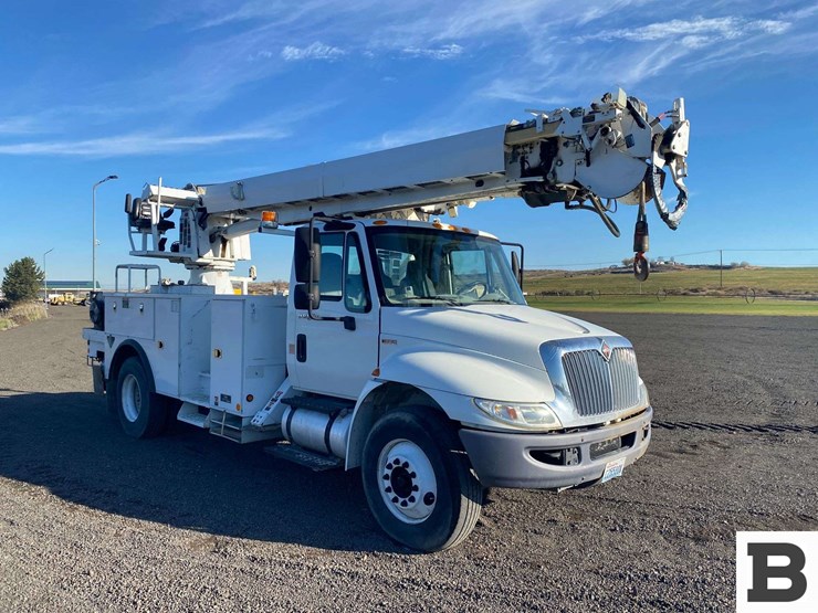 2011-international-durastar-4300-image-7