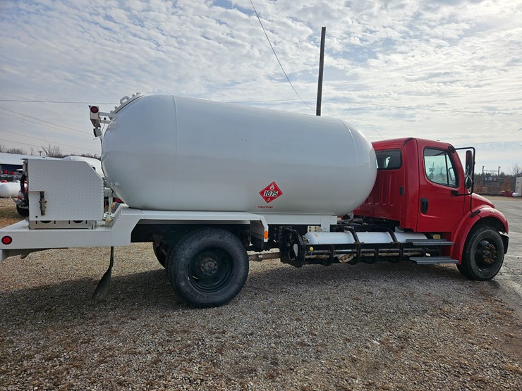 2016-freightliner-s2g-image-18