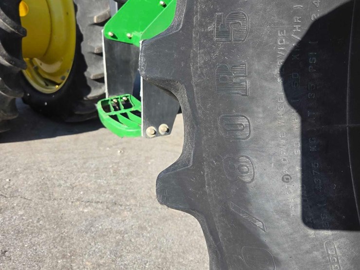 2012-john-deere-8285r-image-26