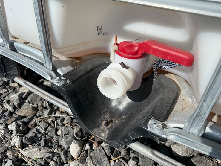 #22630-•-1000-gallon-poly-tank-w/-cage-image-5