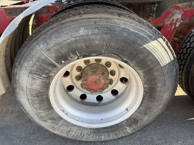 #1952-•-2008-international-eagle-day-cab-truck-tractor-image-70