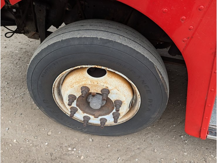 2017-freightliner-mt55-image-9