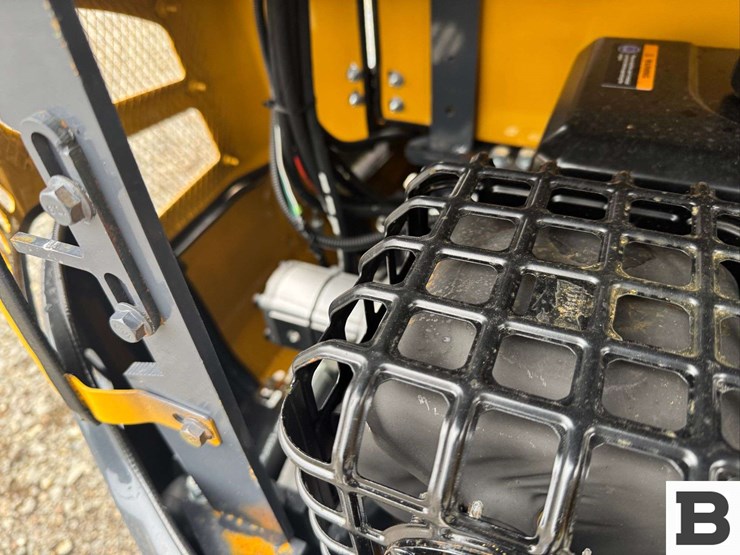 2025-cfg-industrial-qk18r-mini-excavator-image-21