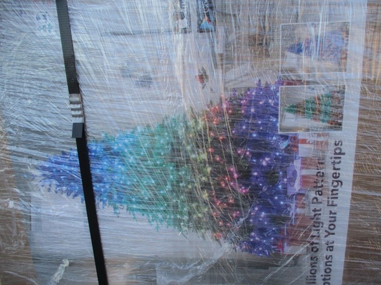 lot-of-9'-swiss-mountain-spruce-christmas-trees,-image-3