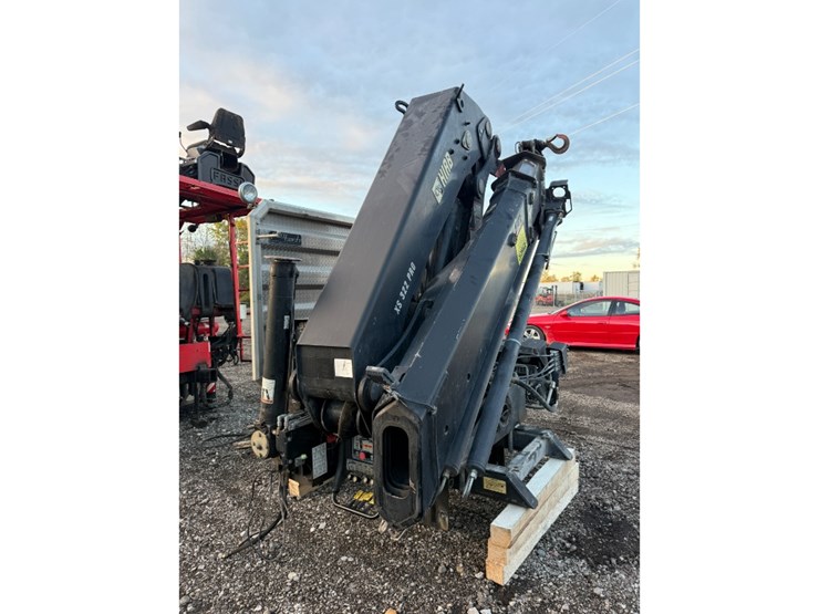 2013-hiab-xs-322-pro-knuckle-crane-w/-headache-rack-image-5