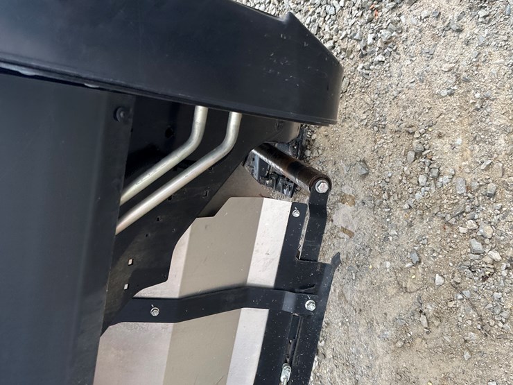 2022-mac-don-fd240-image-5