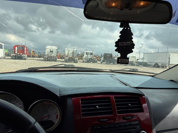 2008-dodge-caliber-image-28