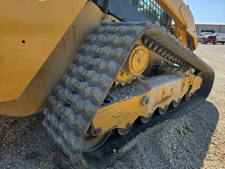 2023-caterpillar-299d3-image-66