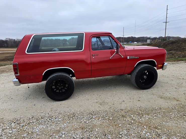 1986-dodge-ram-charger-image-26