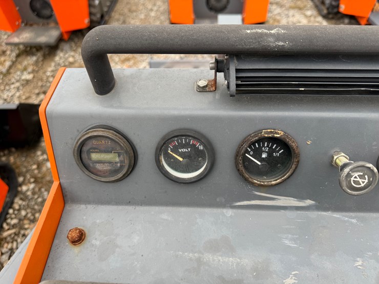 #101-•-2024-erie-industry-scl850-stand-on-skid-steer-loader-scl850562a1408-inv#33621-image-10