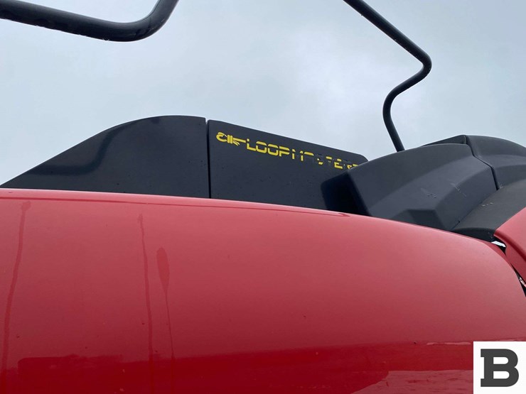 new-holland-340-image-53